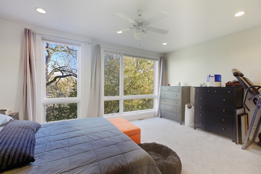 Building Photo - 2854 N River Walk Dr