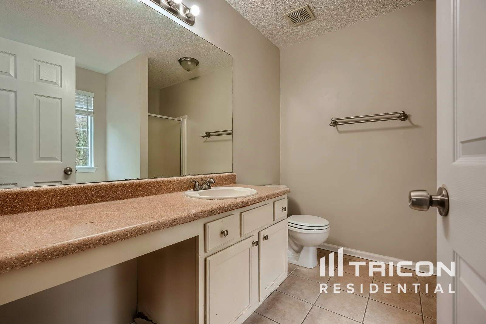 Building Photo - 3160 Brookfield Dr SW