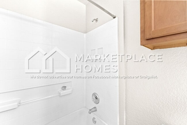 Building Photo - 4621 Best Way