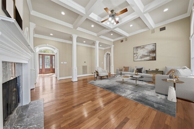 Building Photo - 13714 Gainesway Dr