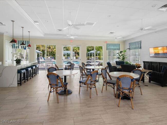 Building Photo - 2385 Ariane Dr