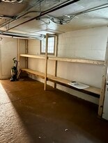 Building Photo - 522 N 33rd St