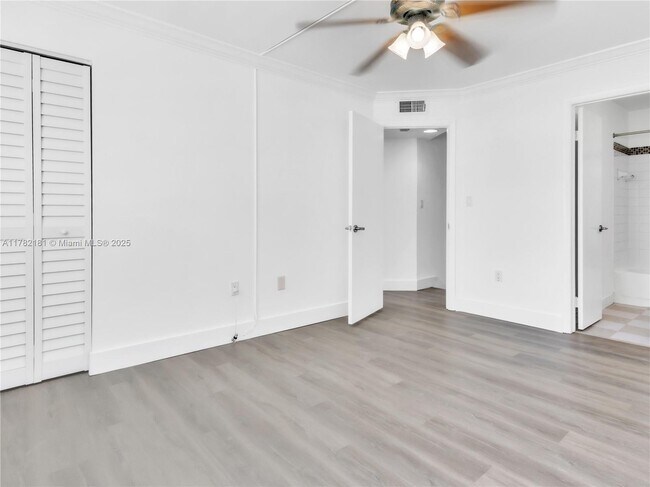 Building Photo - 4550 SW 68th Ct Cir