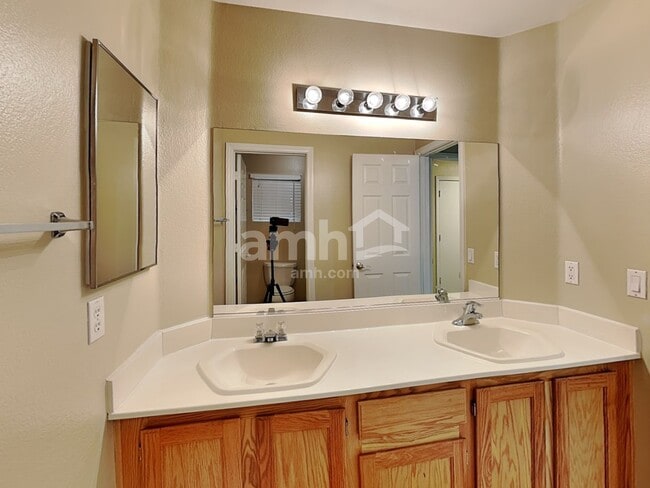 Building Photo - 1416 Bugle Boy Dr