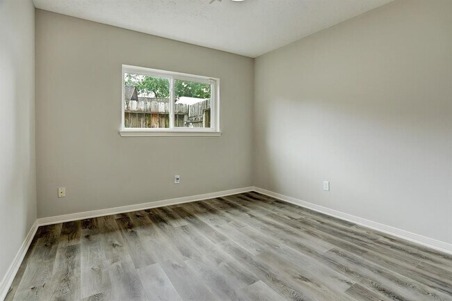 Building Photo - 3826 Carya Cir