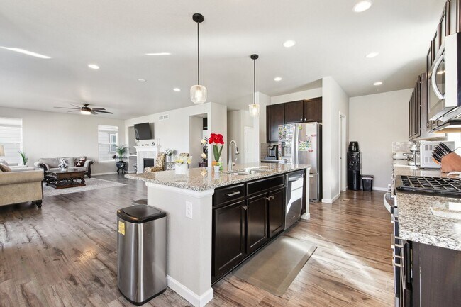 Building Photo - Check out this fantastic home nestled in the highly desirable Candelas community - Available Sept...