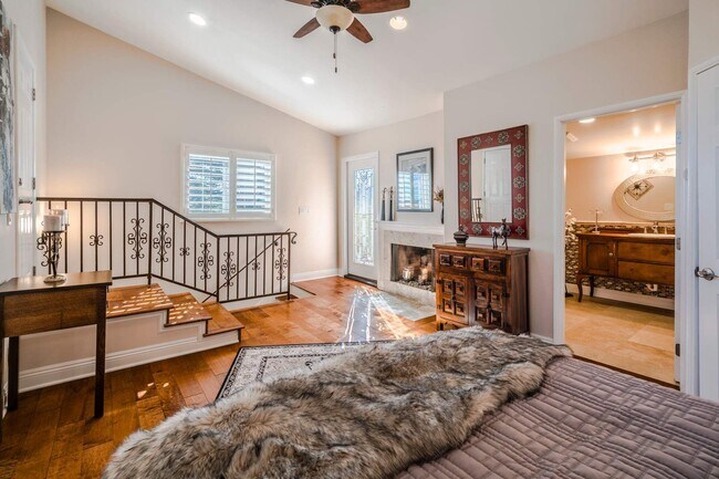 Building Photo - 5734 Fairview Pl