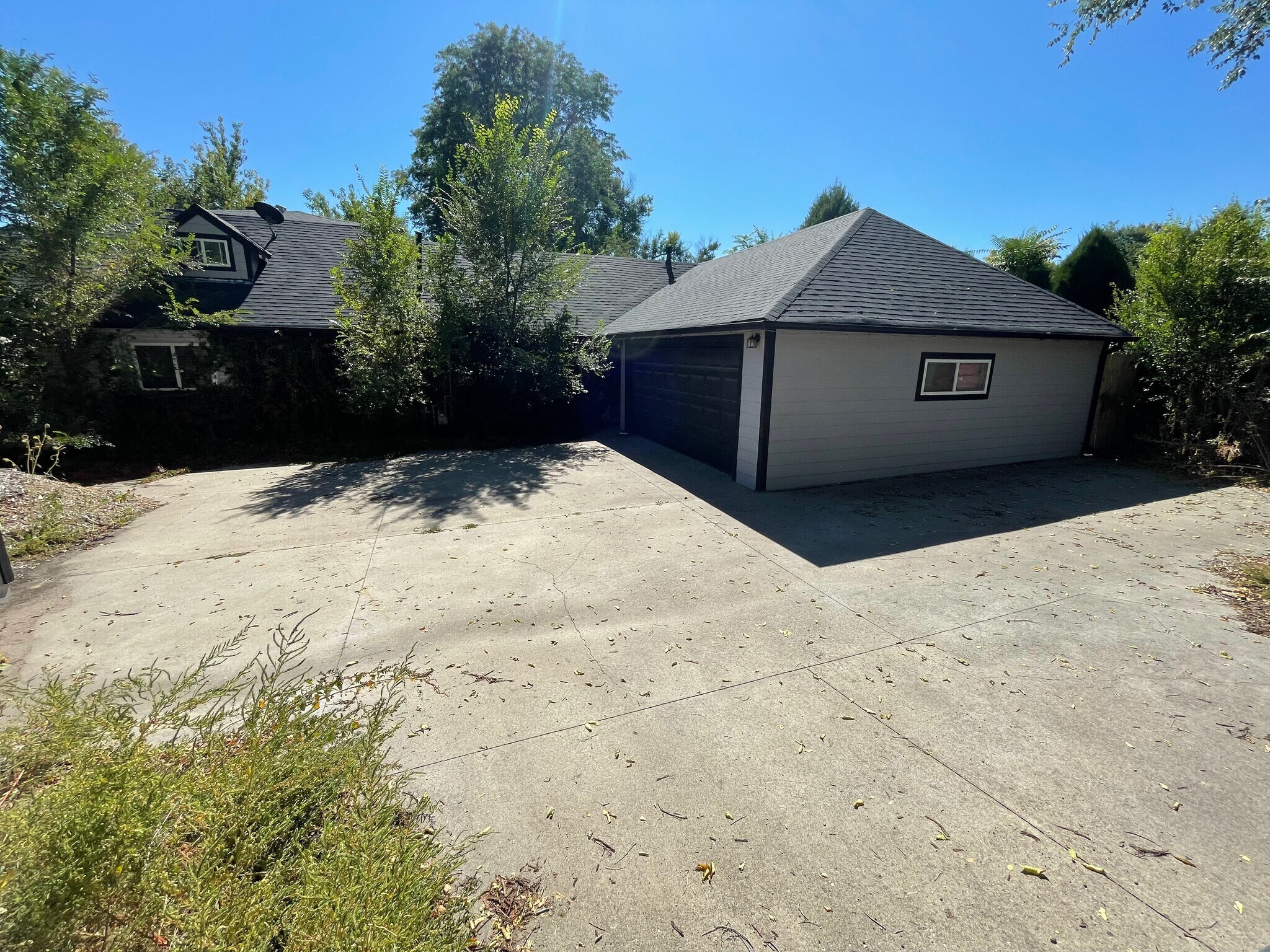 Building Photo - 1991 Glen Garry Dr