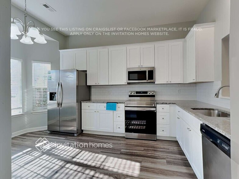 Building Photo - 10526 Wilson Glen Dr