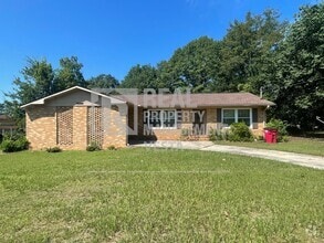 Building Photo - 2562 Bedford Pl