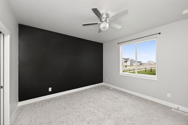 Building Photo - MODERN COMFORT!! 3 Bedroom, 2 Bathroom Home in Ankeny!