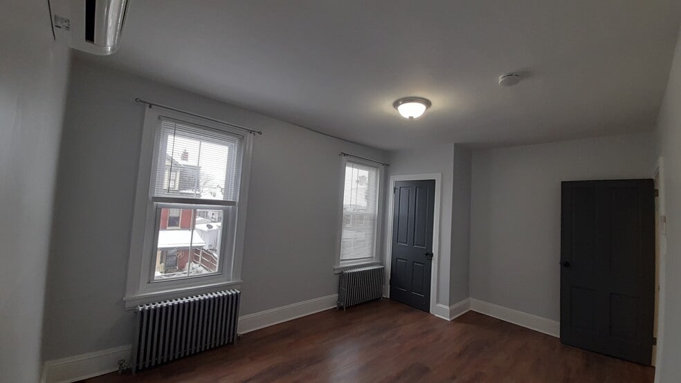 Building Photo - 229 Church St