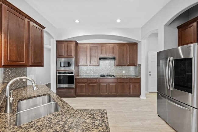 Building Photo - 5609 York Bridge Cir