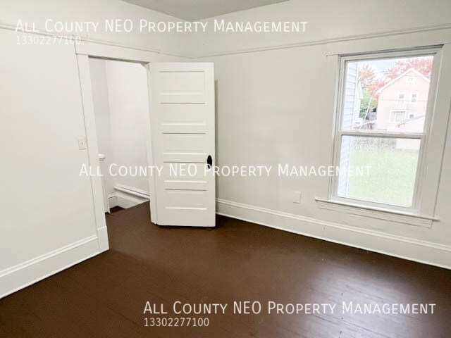 Building Photo - 3298 W 98th St