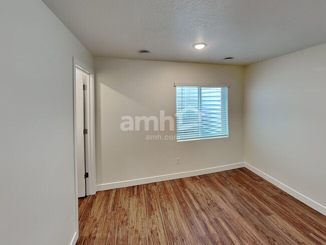 Building Photo - 8958 Wilroy Rd