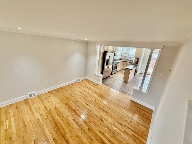 Building Photo - 3134 S 17th St