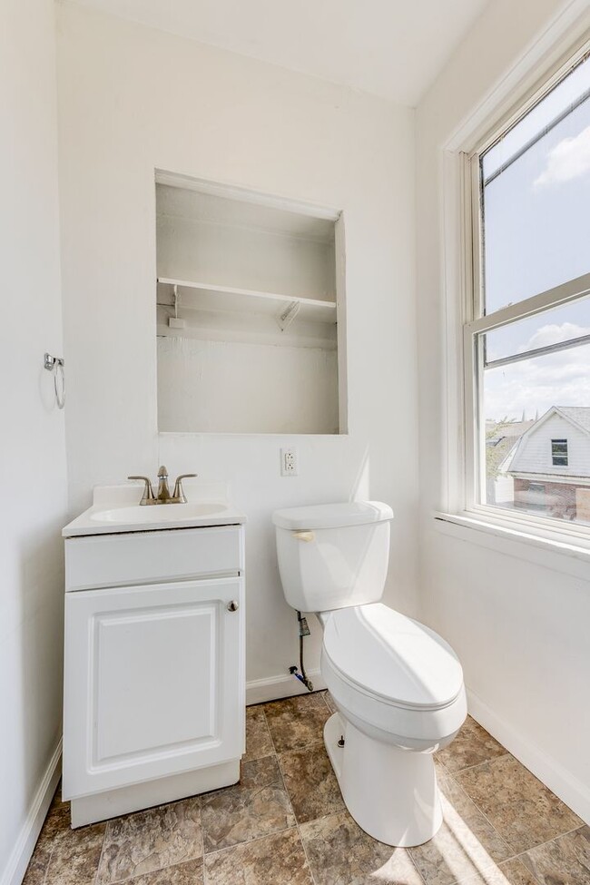 Building Photo - 610 Ceres Wy