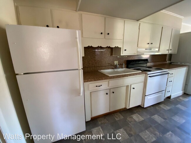 Building Photo - 2 br, 1 bath House - 1200 Avondale Dr Apt 43