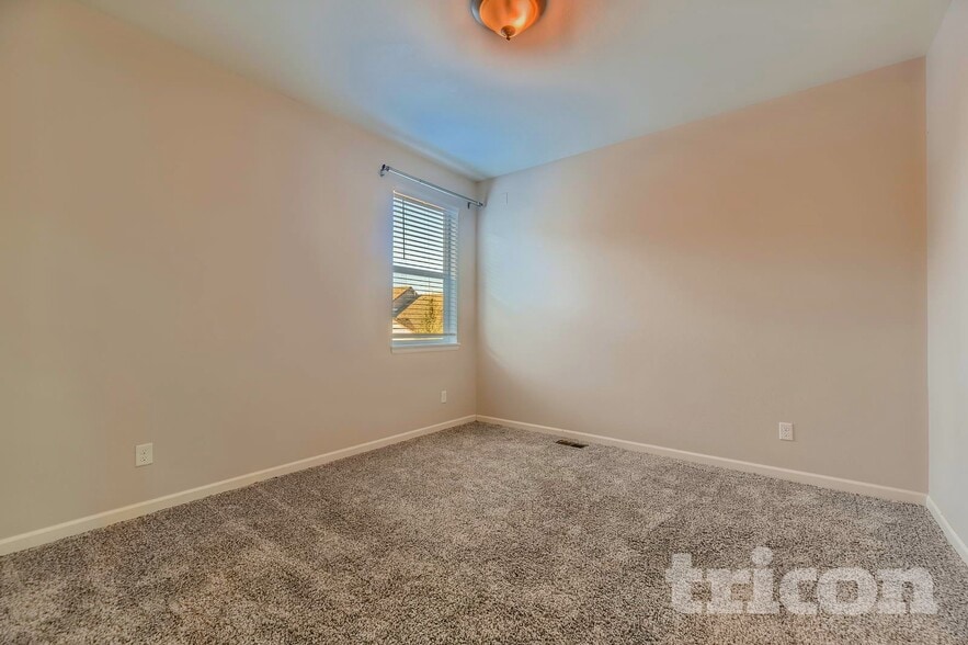 Building Photo - 2465 McCracken Ln