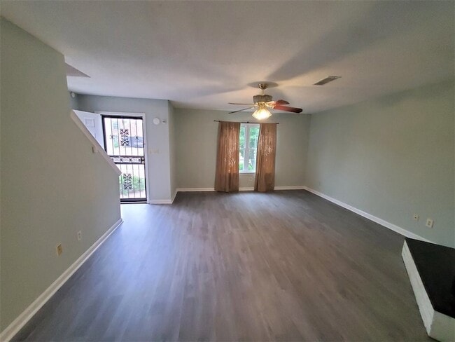 Building Photo - 9547 Daly Dr