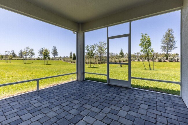 Building Photo - 6632 Cloverdale Ave