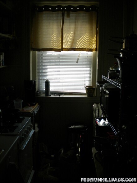 Building Photo - 49 Worthington St