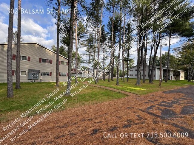 Building Photo - 302 Balsam St