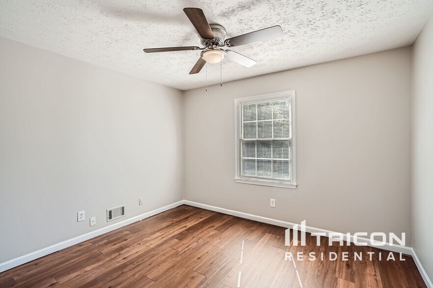 Building Photo - 1096 Tony Valley Dr SE