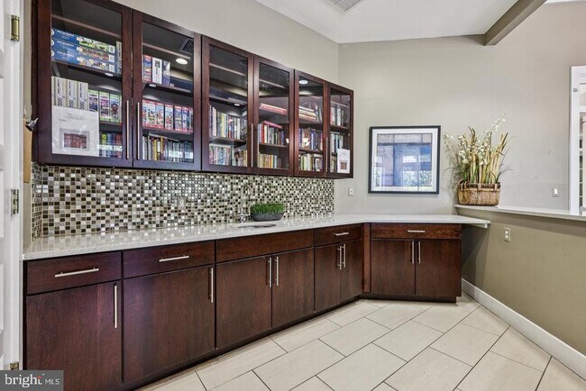 Building Photo - 19441 Promenade Dr