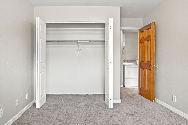 Building Photo - $1,845.95 with $300 Off the first month's rent, 2 Beds - 1 Bath, Single Family Home in Lakewood w...