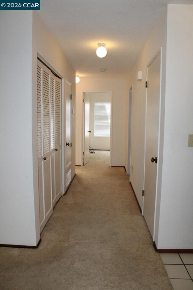 Building Photo - 3614 Stoneglen S