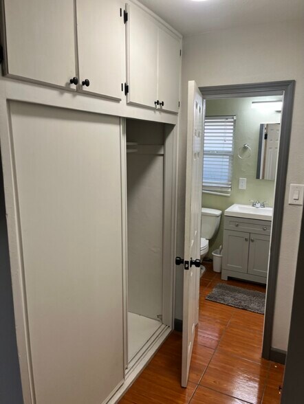 Building Photo - 5390 34th St