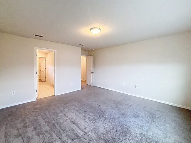Building Photo - 30561 Gilbern Rd