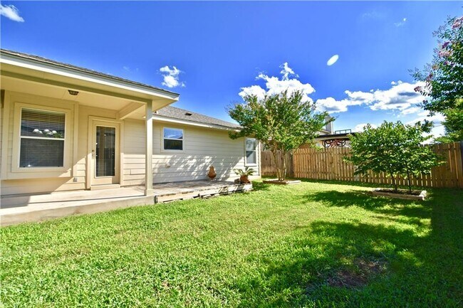 Building Photo - 1807 Slate Creek Dr