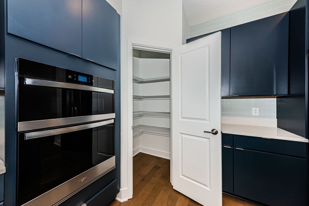 Building Photo - 1701 25th Ave N