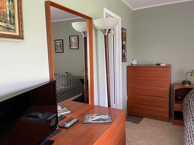 Building Photo - 27 Mansfield A