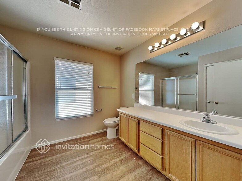 Building Photo - 4920 Whistling Acres Ave