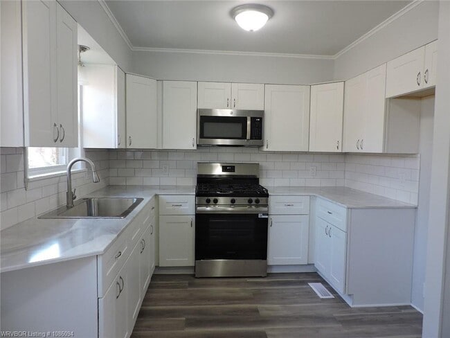 Building Photo - 4801 S 28th St