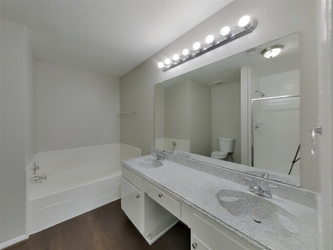 Building Photo - 28707 Binefield St