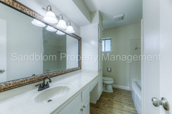 Building Photo - 7510 E 53rd Pl