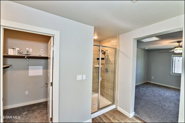 Building Photo - 6952 Black Mesquite Dr
