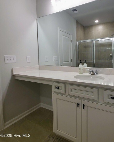 Building Photo - 344 Eagle Claw Dr