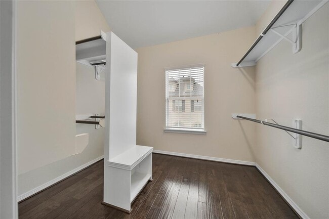 Building Photo - 10602 Shadow Elm Ct