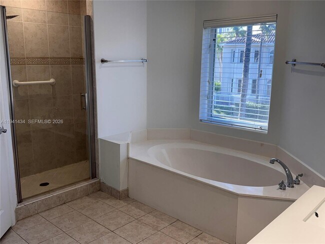 Building Photo - 3102 NE 210th Terrace