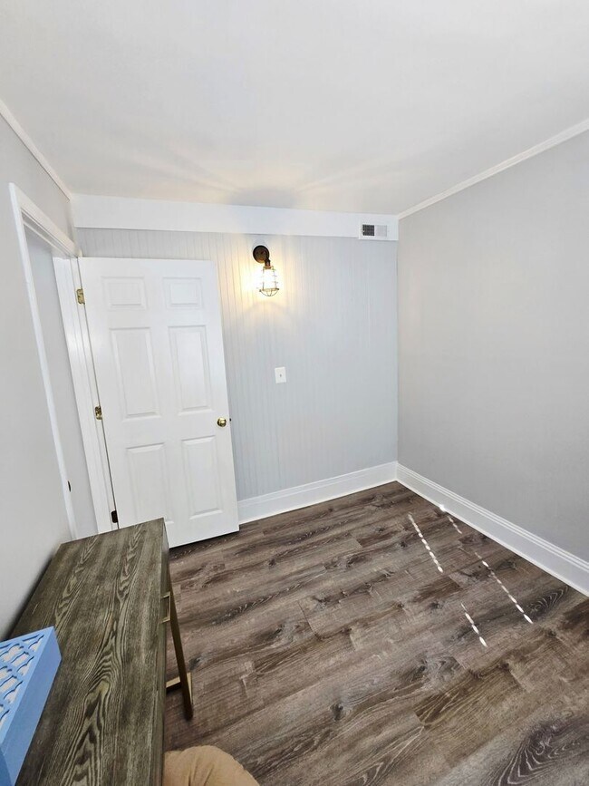 Building Photo - Beautiful Bungalow In the Twin Beaches