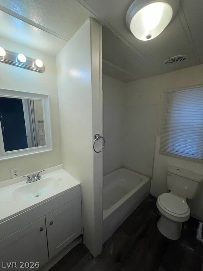 Building Photo - 1121 Pawnee Ln