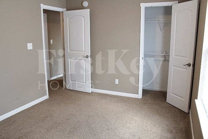 Building Photo - 107 Azalea Dr