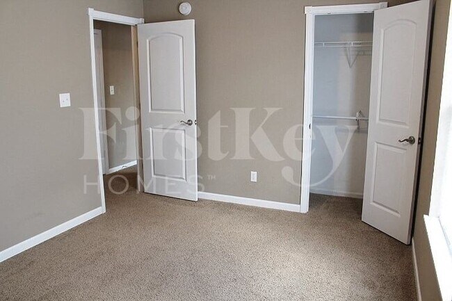 Building Photo - 107 Azalea Dr