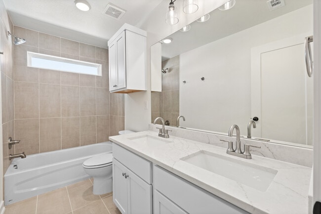 Building Photo - 508 Mercado St