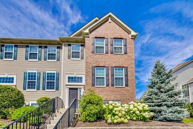 Primary Photo - 598 Station Park Cir
